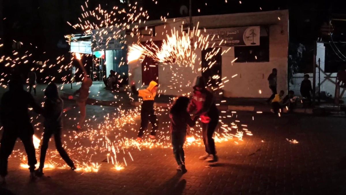 Gazzeli çocukların Ramazan sevinci renkli görüntüler oluşturdu