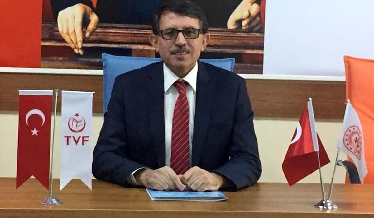 Halil Dicle istifa etti