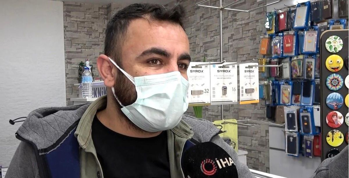 Hırsızın müthiş el çabukluğu....10 saniyede açtı, 2 dakikada 100 bin liralık telefonu çaldı