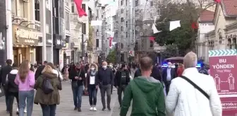 Kısmi kapanma başladı, İstiklal Caddesi ve Taksim Meydanında polisler vatandaşları megafonlarla uyardı