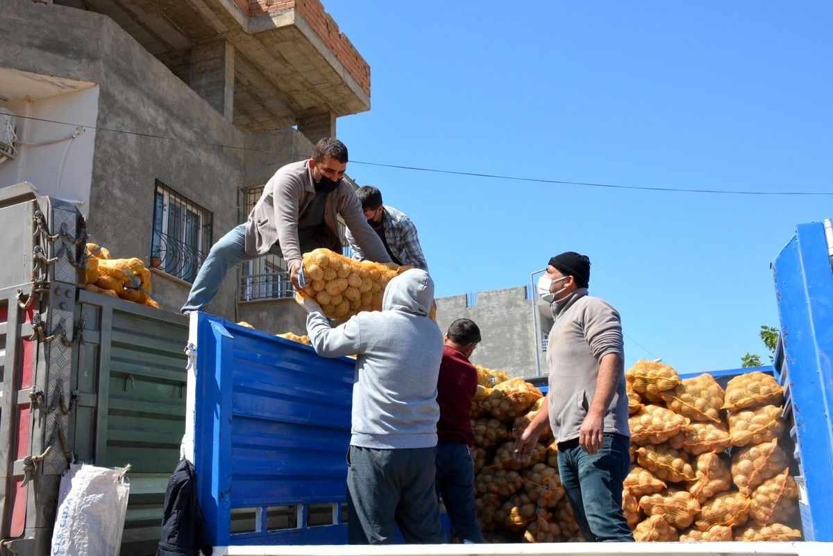 Mardin\'de ihtiyaç sahiplerine gıda yardımı başladı