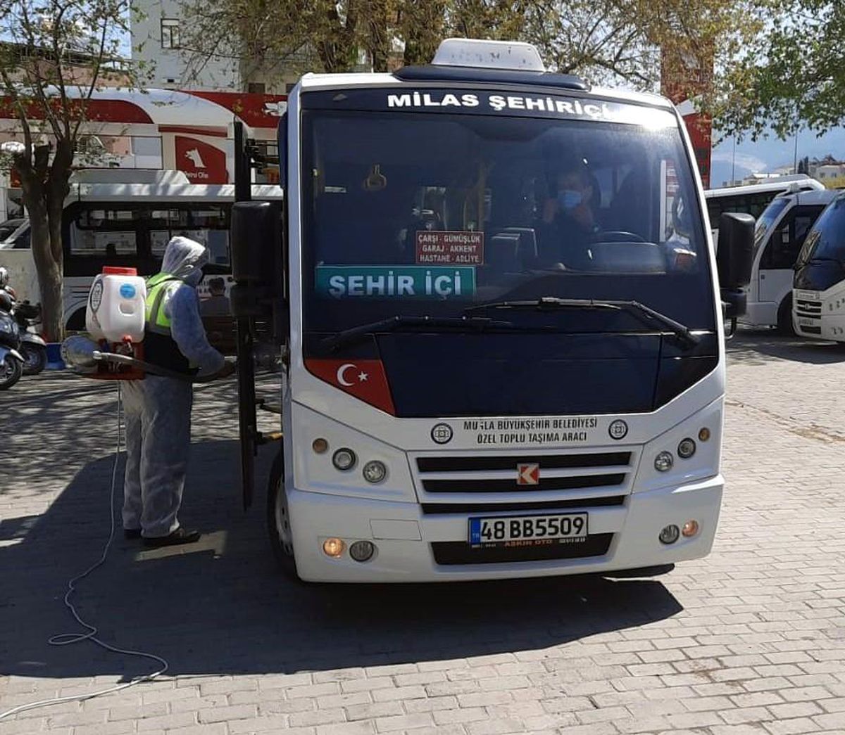 Muğla Büyükşehir\'in Milas\'ta dezenfekte çalışmaları devam ediyor