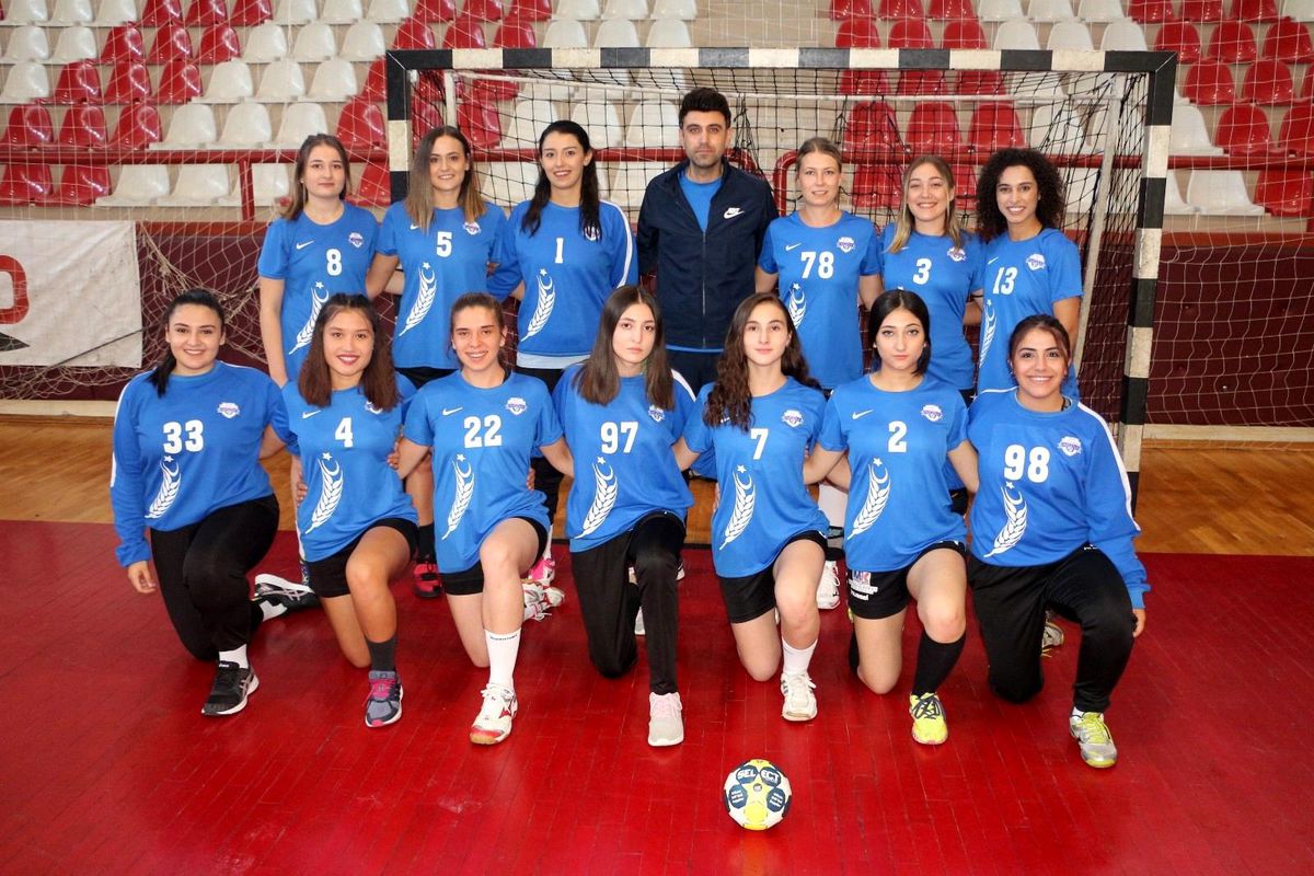 Polatlı\'nın sultanları iki yıl sonra yeniden Süper Lig\'e adım attı