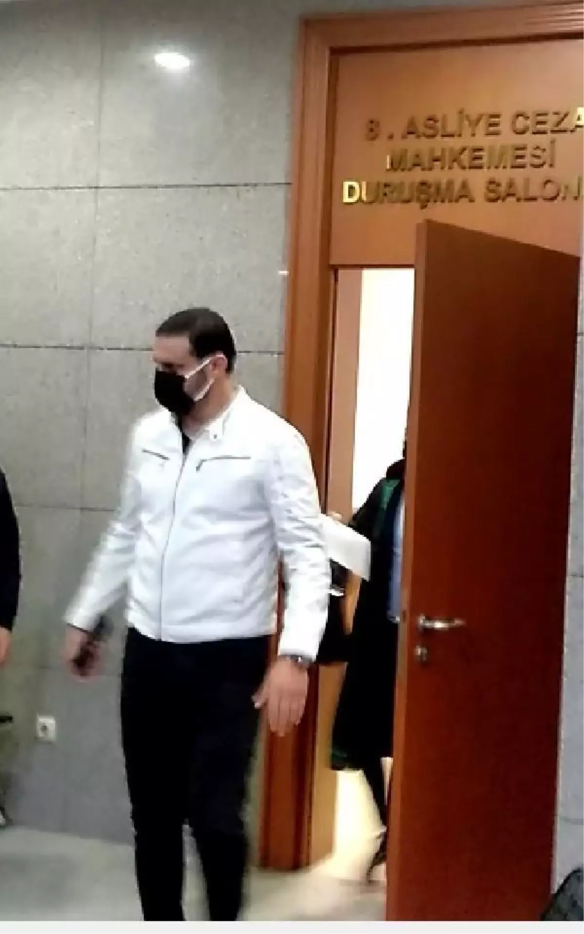 Sırp model Tanja Dukiç\'i saatlerce darp eden yönetmen Çağrı Reşat Mehmet Tortop\'un foyası ortaya çıktı