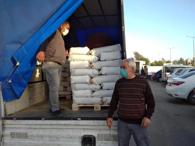 Adana'da üreticileri 19 bin kg tohumluk dağıtıldı