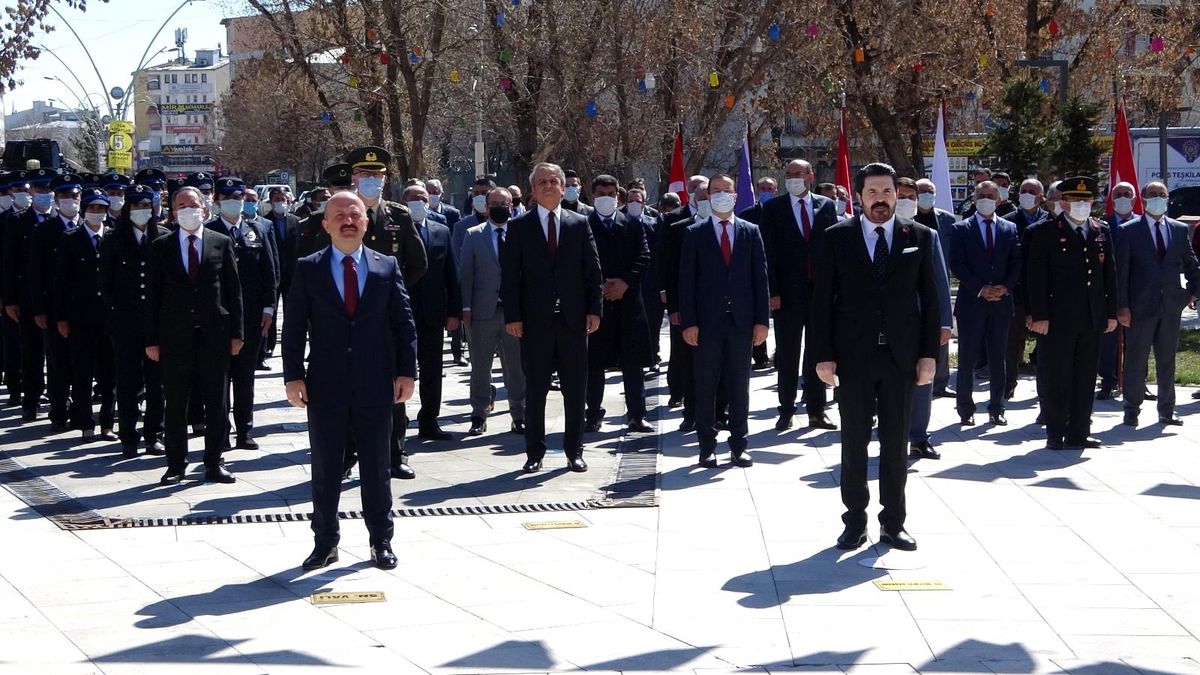 Ağrı\'nın düşman işgalinden kurtuluşunun 103. yıl dönümü törenle kutlandı