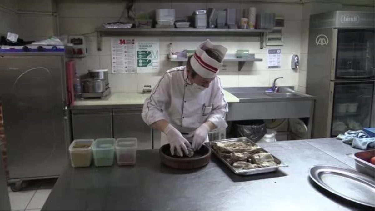 Aksaray mutfağının tescilli lezzeti "tulum kebabı" iftar sofralarını süslüyor