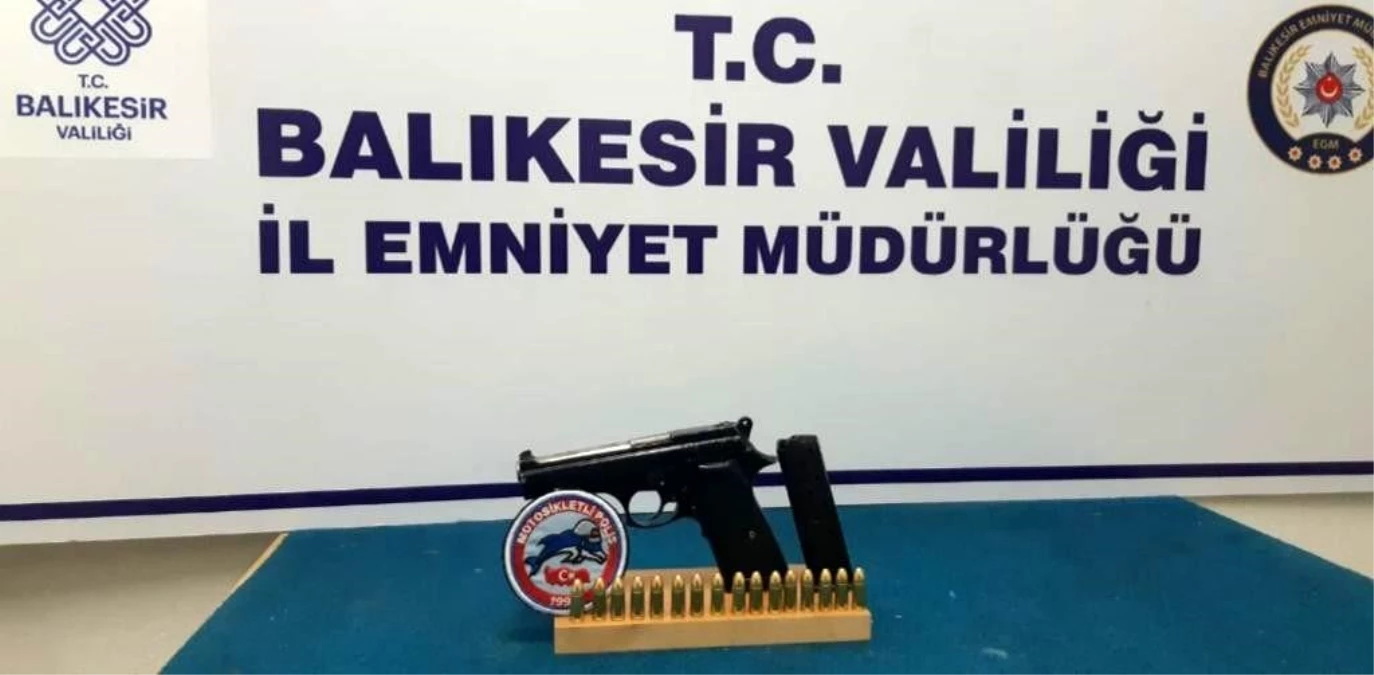 Balıkesir\'de polis 14 aranan şahsı yakaladı