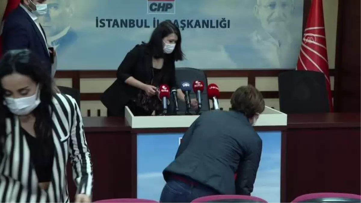 CHP Genel Başkan Yardımcısı Gökçen gençlerin sorunlarıyla ilgili toplantıda konuştu