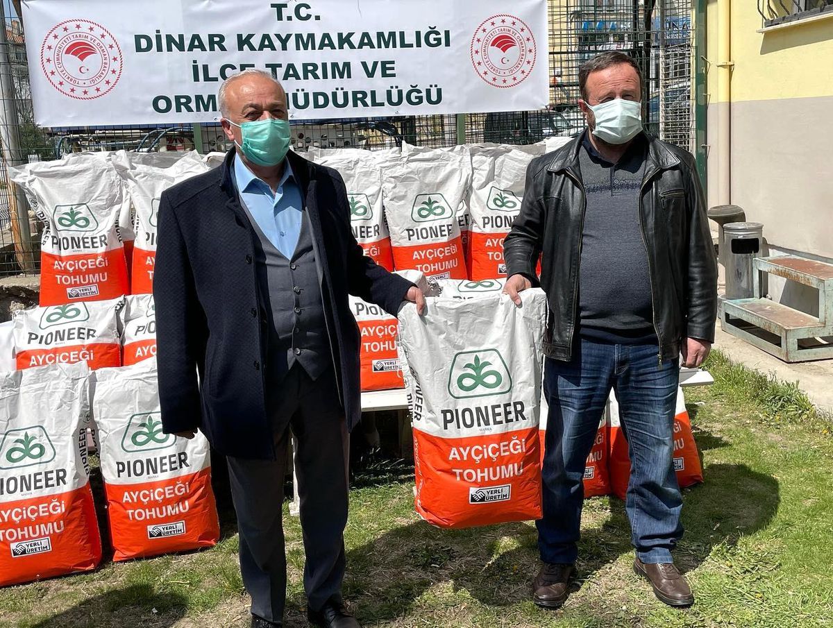 Son dakika! Çiftçilere yüzde 75 hibe ile ayçiçeği tohumu dağıtıldı