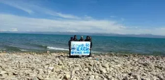 Ercişli balıkçılardan, Astronot Kate Rubins'e pankartlı davet