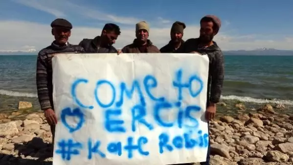 Ercişli balıkçılardan, Astronot Kate Rubins'e pankartlı davet