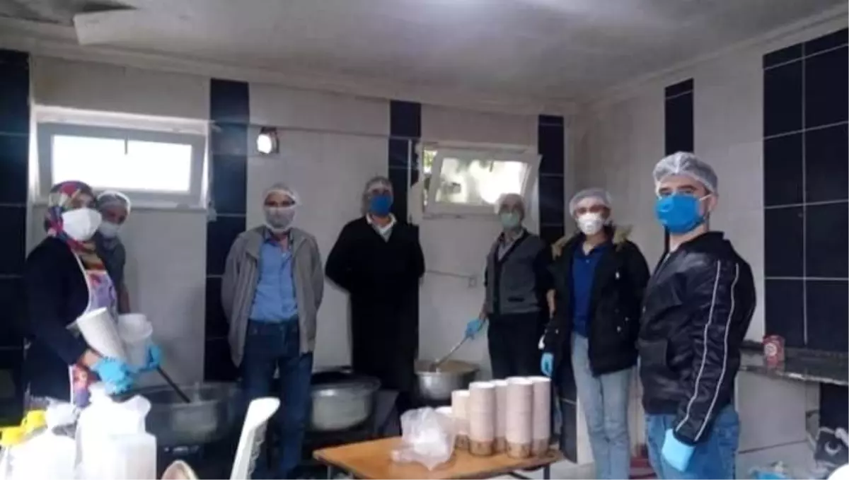 Köylüler aşevi kurdular, ihtiyaç sahiplerine her gün yemek veriyorlar