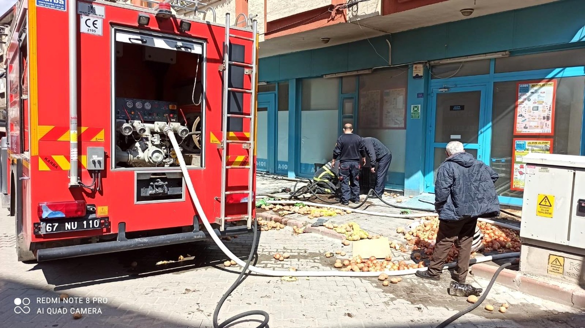 Market deposunda çıkan yangın korkuttu