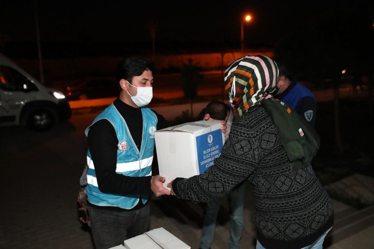 Merkezefendi El Ele İyilik Hareketi ile sizin de çorbada tuzunuz olsun