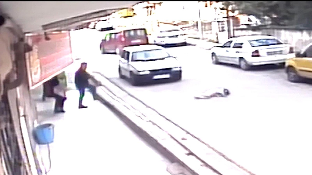 Son dakika haberi | Otomobilin çarptığı çocuk ölümden döndü