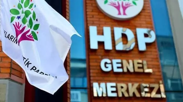 Son Dakika: Anayasa Mahkemesi, HDP'nin kapatılmasına ilişkin iddianameyi Yargıtay Başsavcılığı'na iade etti Son Dakika: Anayasa Mahkemesi, HDP'nin kapatılmasına ilişkin iddianameyi Yargıtay Başsavcılığı'na iade etti