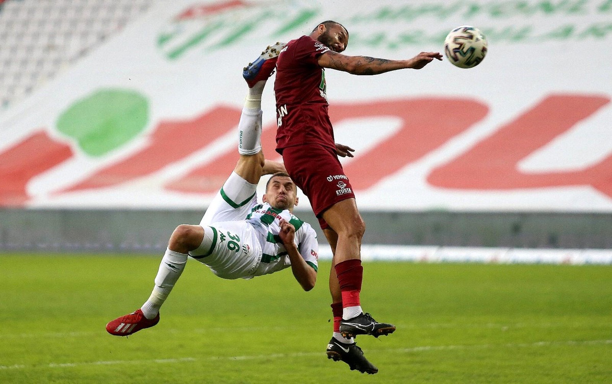 TFF 1. Lig: Bursaspor: 0 Bandırmaspor: 1 (İlk yarı sonucu)
