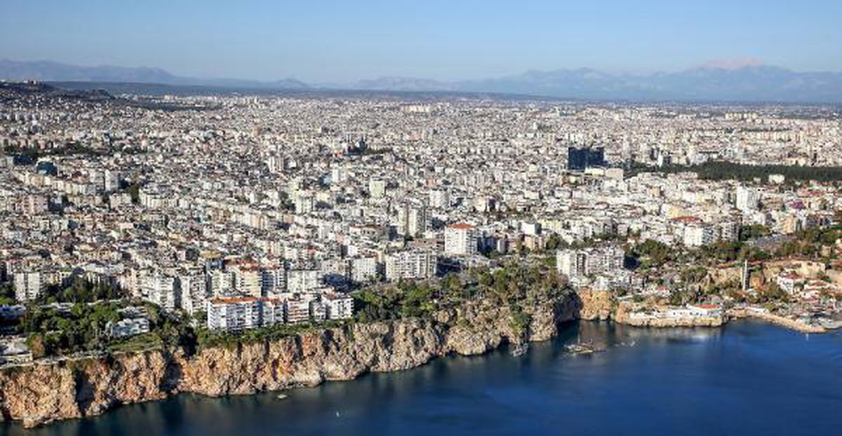 Yabancılara konut satışında İstanbul ve Antalya\'da mart rekoru