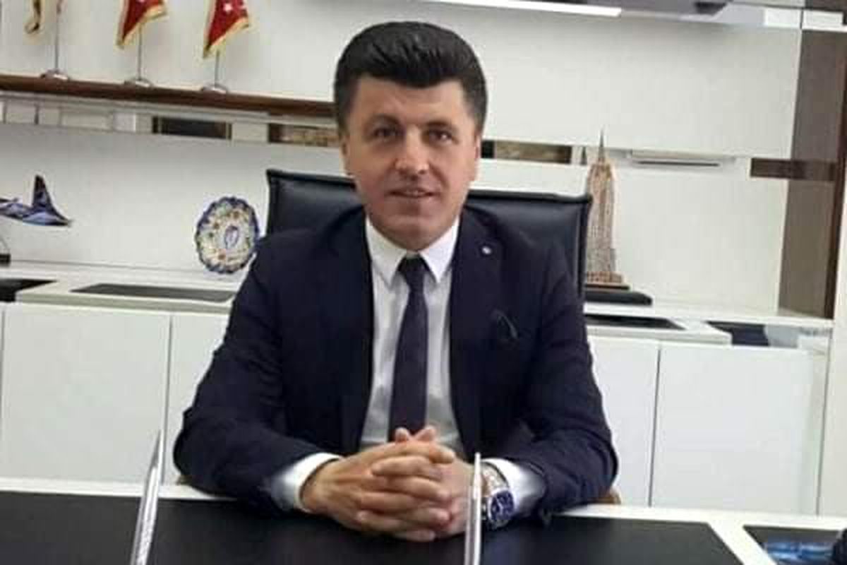 \'Yasa dışı bahis oynayan\' müdür görevden alındı