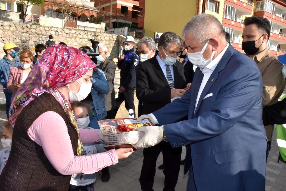 Amasya Belediyesinden halka 100 bin Ramazan pidesi