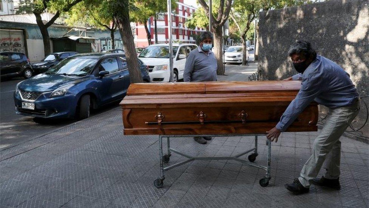 Aşılamada hızlı olmakla övünen Şili\'de koronavirüs vakaları tekrar yükselişe geçti