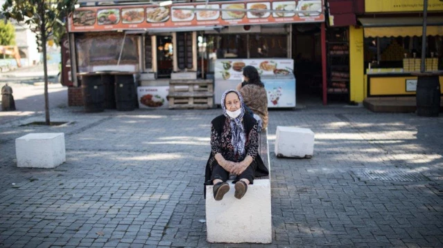 Covid: 65 yaş üstü için getirilen yeni kısıtlama kararları ne kadar doğru?