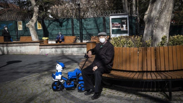 Covid: 65 yaş üstü için getirilen yeni kısıtlama kararları ne kadar doğru?