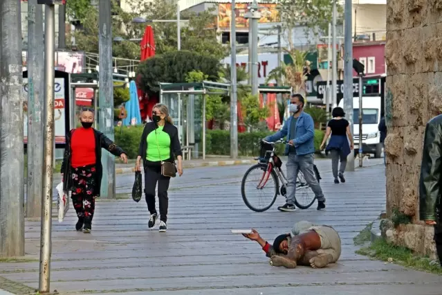 Döviz bürosu gibi dilenci, bu kez turistik mekanı mesken tuttu