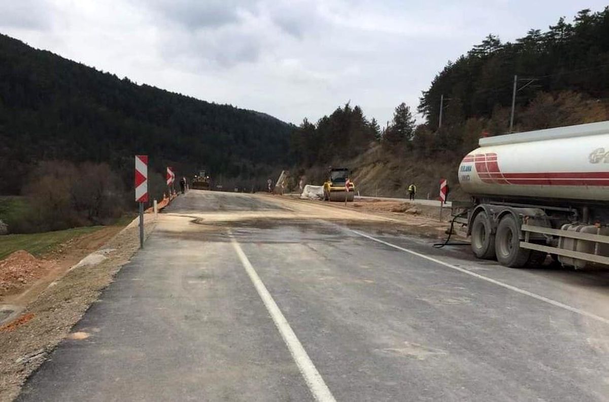 Emet-Tavşanlı yolu trafiğe açıldı