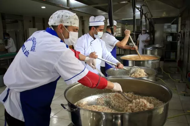 Son dakika haberi... İftar çadırı kurulmadı ama kazanlar ihtiyaç sahipleri için kaynadı