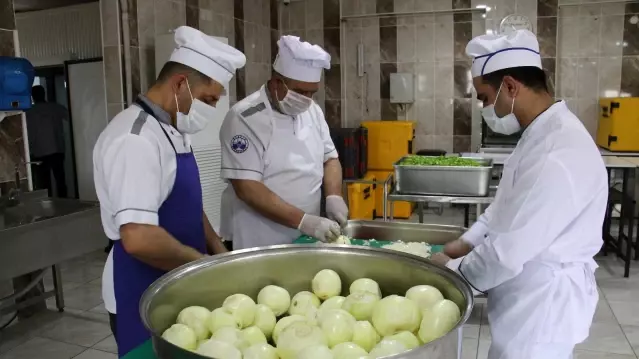 Son dakika haberi... İftar çadırı kurulmadı ama kazanlar ihtiyaç sahipleri için kaynadı