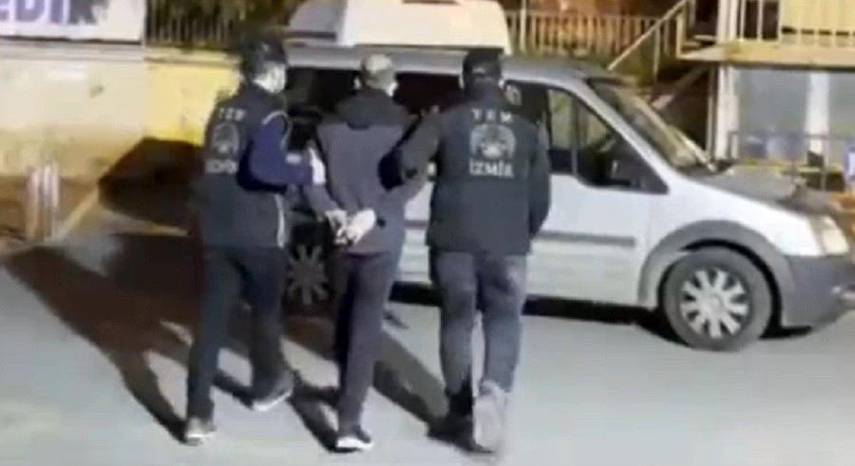 Son dakika haberleri! İzmir merkezli FETÖ operasyonunda 27 tutuklama