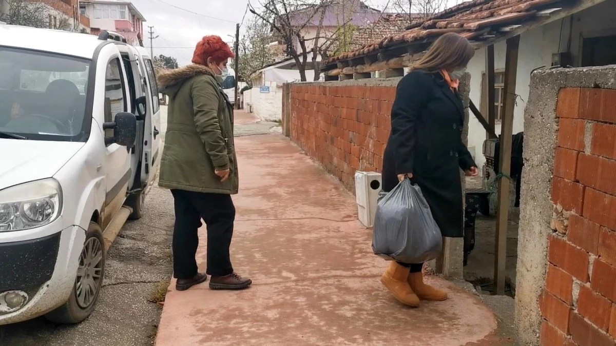 Kadın dayanışması ile ihtiyaç sahiplerine destek oluyorlar