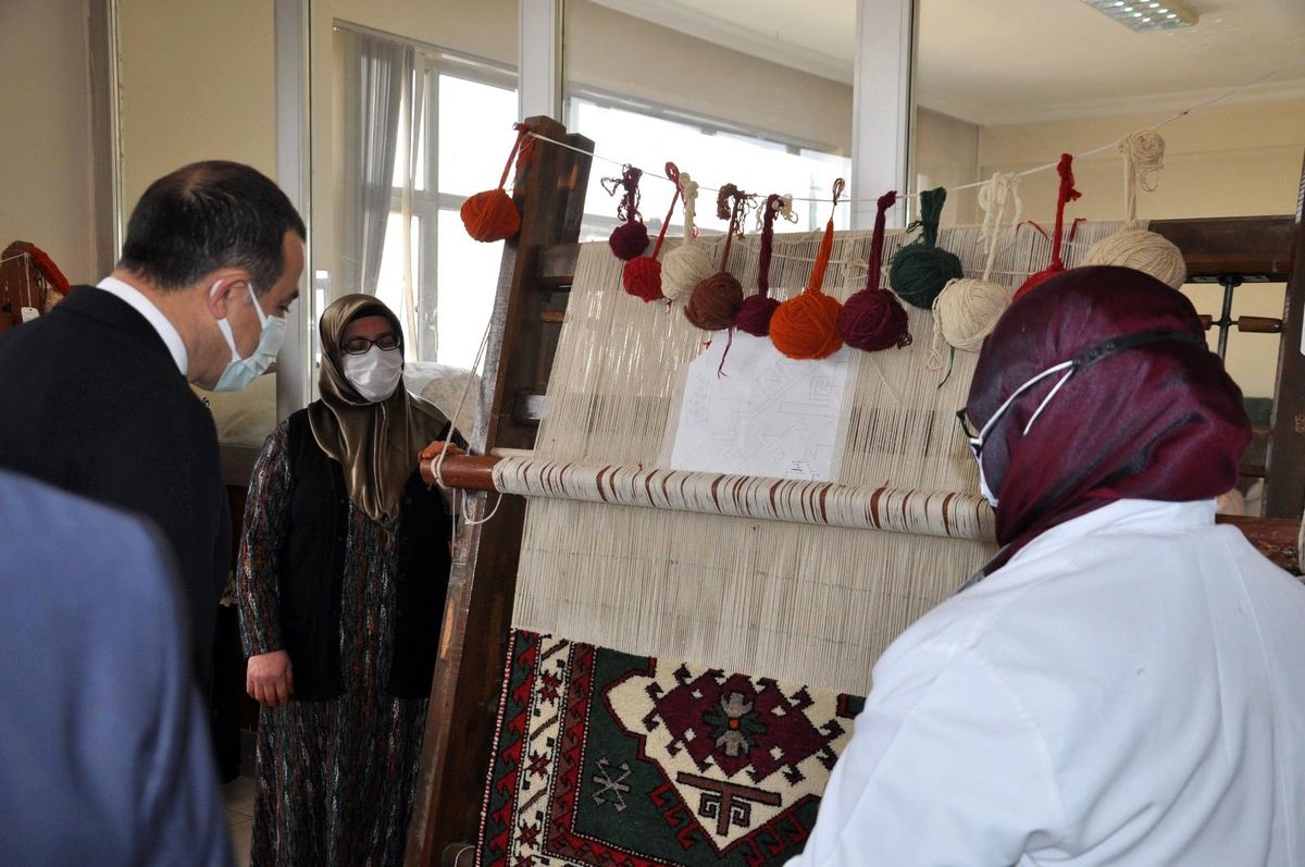 Kars Belediyesi açtığı kurslarla vatandaşların ekmek kapısı oldu