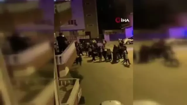 Son dakika haberleri | Kısıtlamada 100 kişilik grup kavgaya tutuştu, polis uyarı ateşi açtı, çevik kuvvet müdahale etti