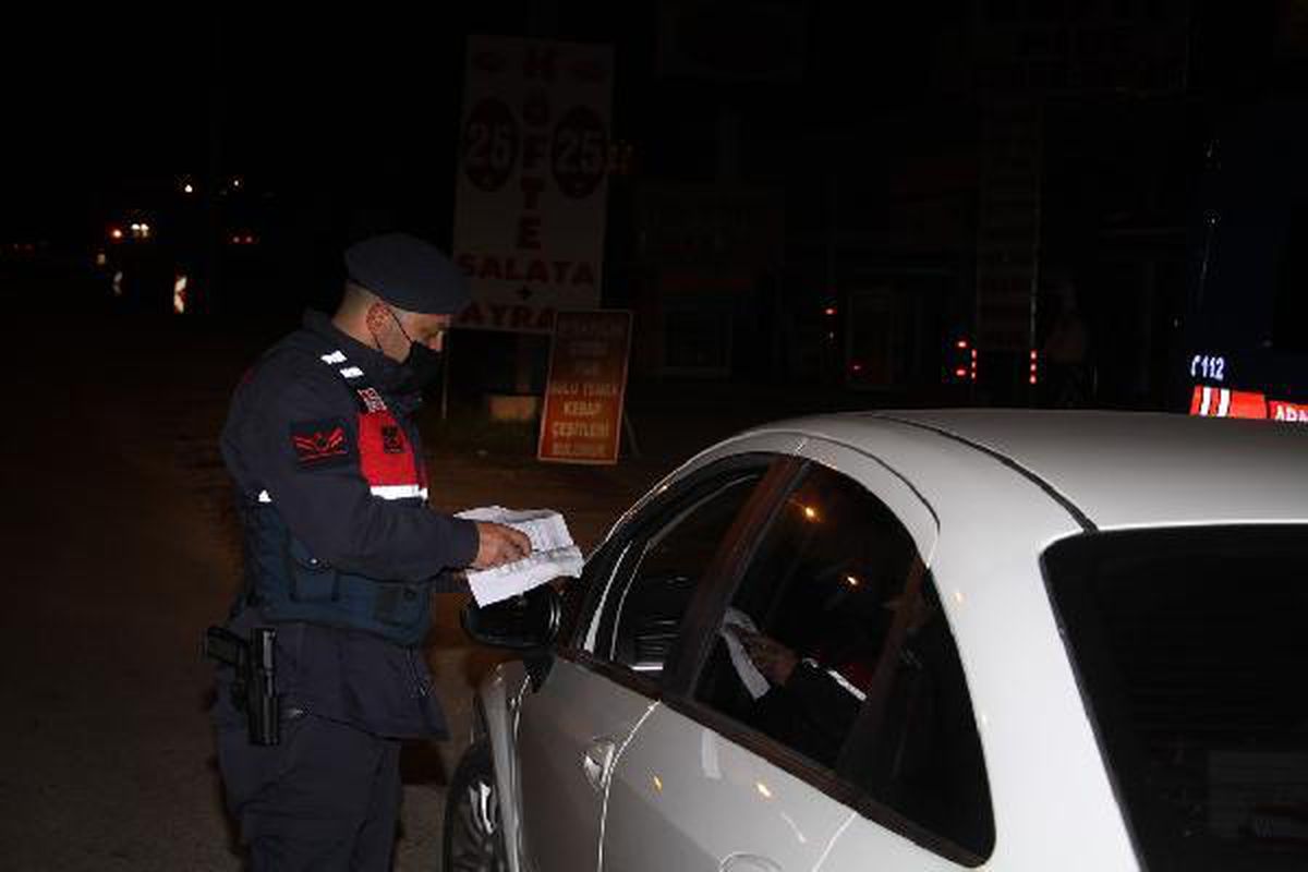 Son dakika haber! Manisa\'da seyahat kısıtlaması: Araçlara izin belgesi kontrolü yapıldı