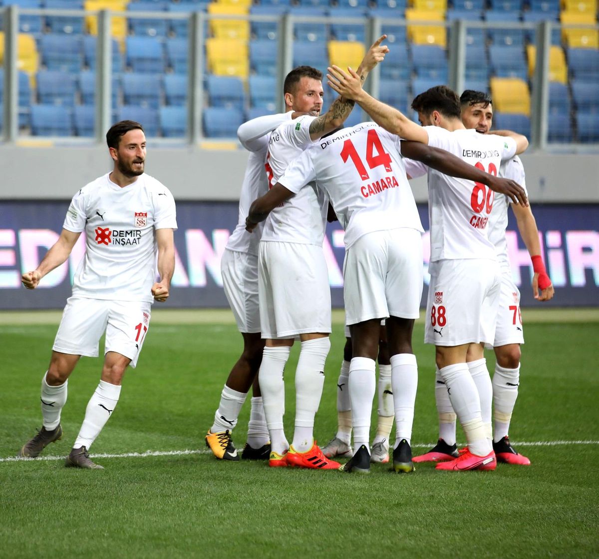 Sivasspor\'dan üst üste 3. galibiyet