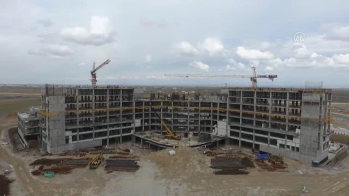 TÜRKİSTAN - Türk firmanın inşa ettiği Türkistan Bölge Hastanesi 2022\'de tamamlanacak
