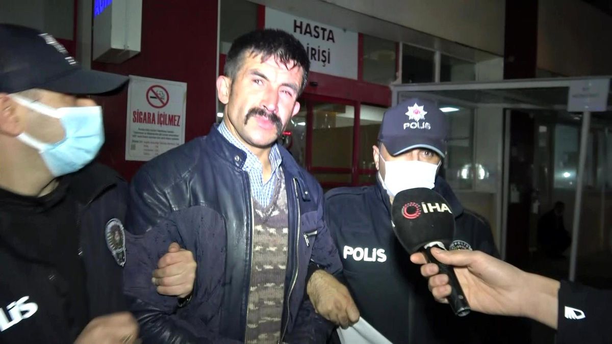 Korkulukları haç işareti sanan adam camiye balyozla saldırdı: Emir geldi, ben de yaptım