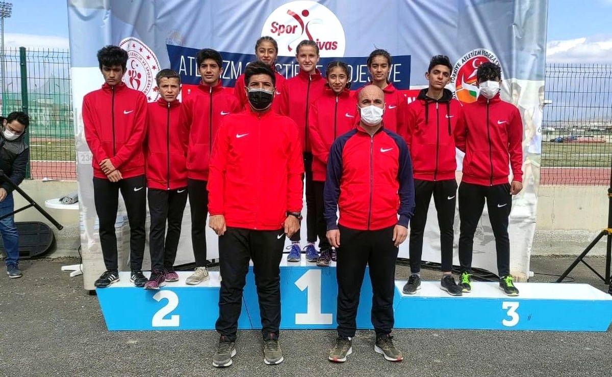 Van Büyükşehir Belediyesi sporcularından büyük başarı