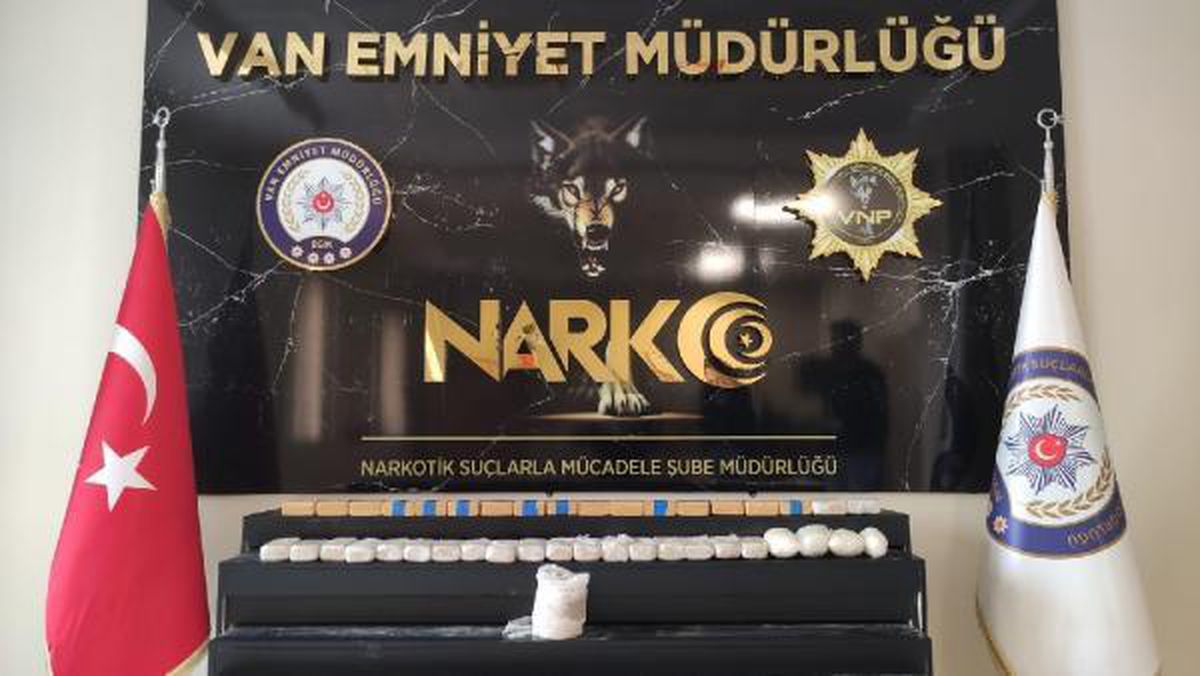 Van\'da evde 18 kilo eroin ile metamfetamin ele geçirildi