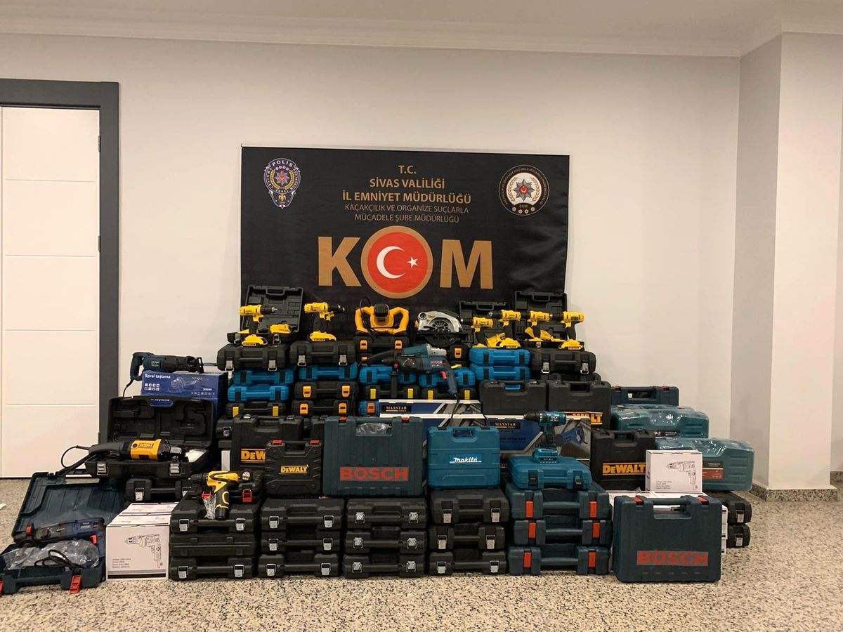 Son dakika haberleri! 575 parça kaçak malzeme ele geçirildi