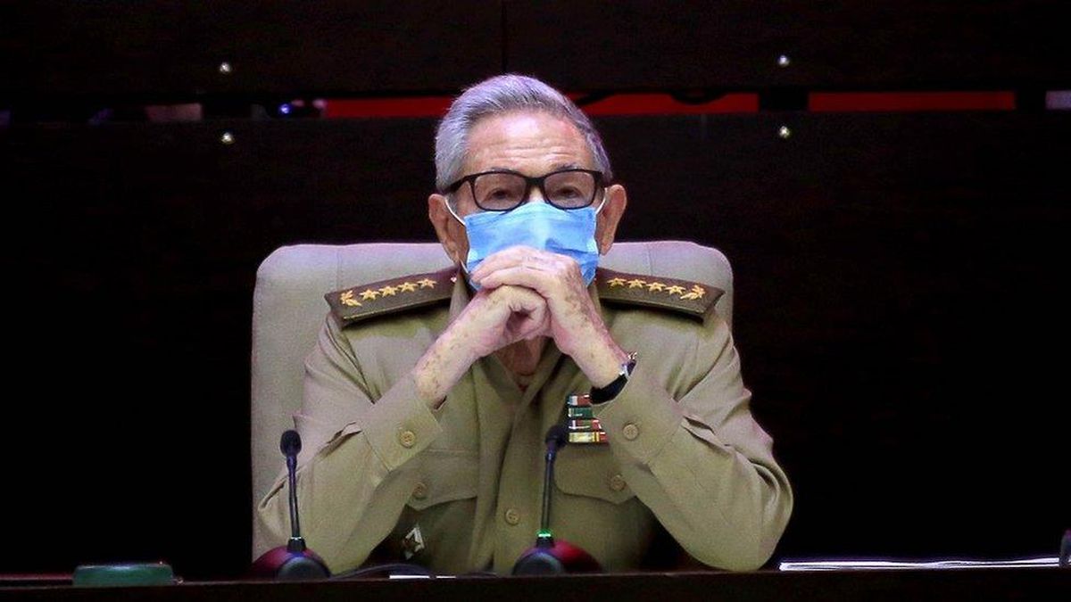 Küba Komünist Partisi\'nin lideri Raúl Castro görevi bırakıyor