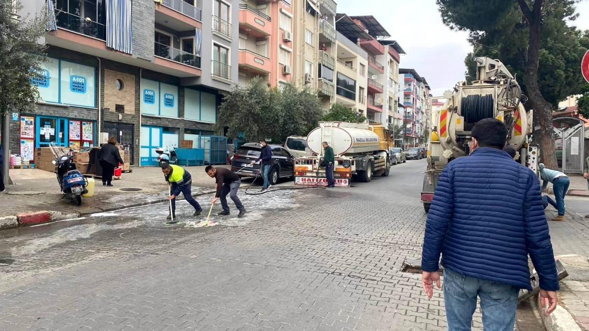 Nazilli sokakları dezenfekte edilmeye devam ediyor