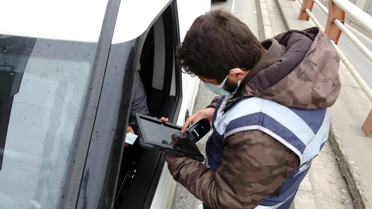 Samsun\'da polisten sokağa çıkma kısıtlaması denetimi