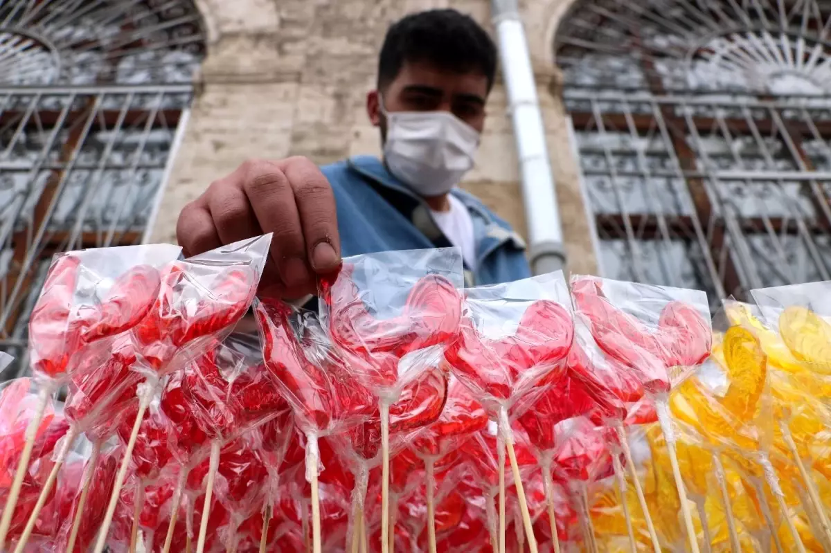 Sivas\'ta Ramazan ayının vazgeçilmezi \'Horoz Şekeri\'