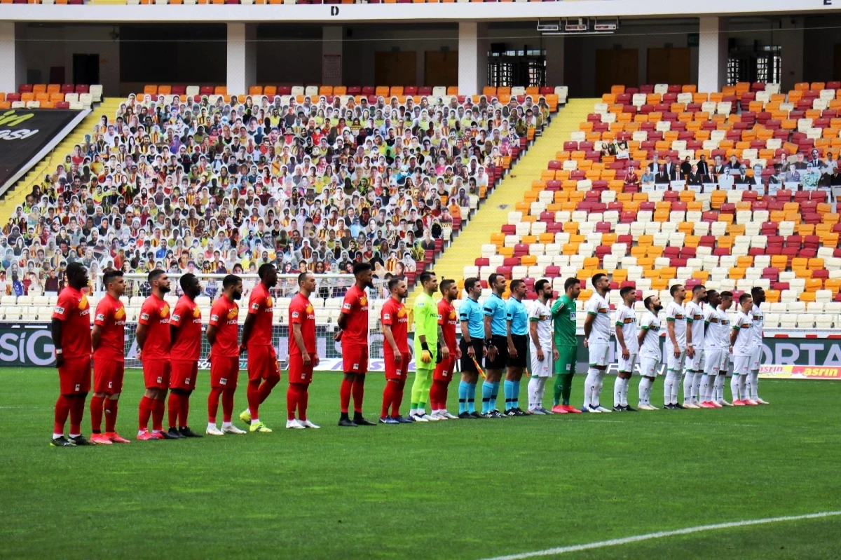 Süper Lig: Yeni Malatyaspor: 0 Aytemiz Alanyaspor: 0 (İlk yarı)