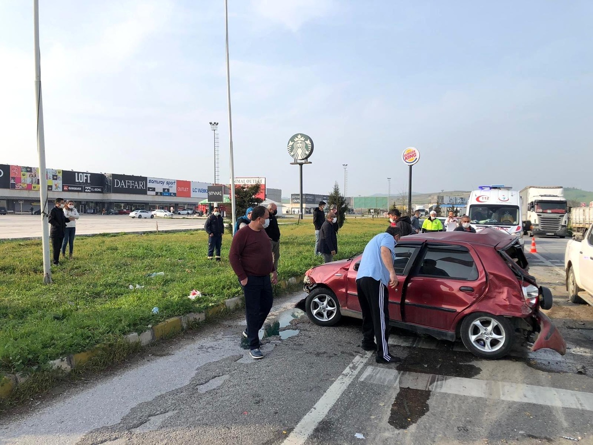 Susurluk\'taki zincirleme kazada 1 kişi yaralandı