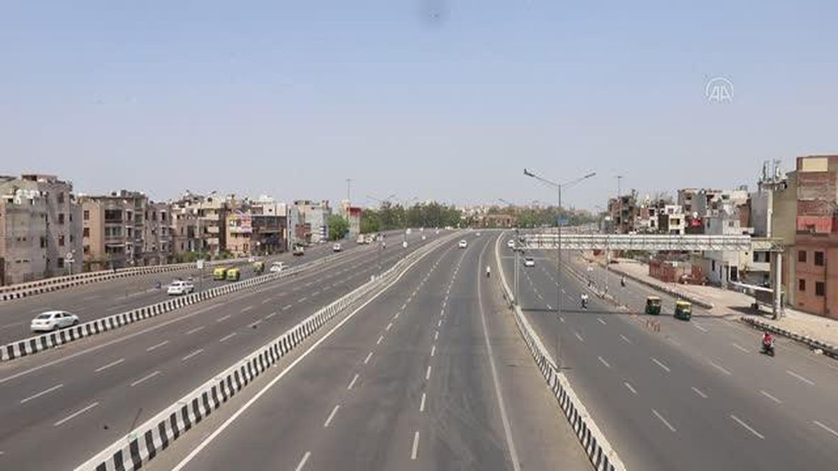 YENİ DELHİ - Hindistan\'da koronavirüs salgını nedeniyle sokağa çıkma yasağı